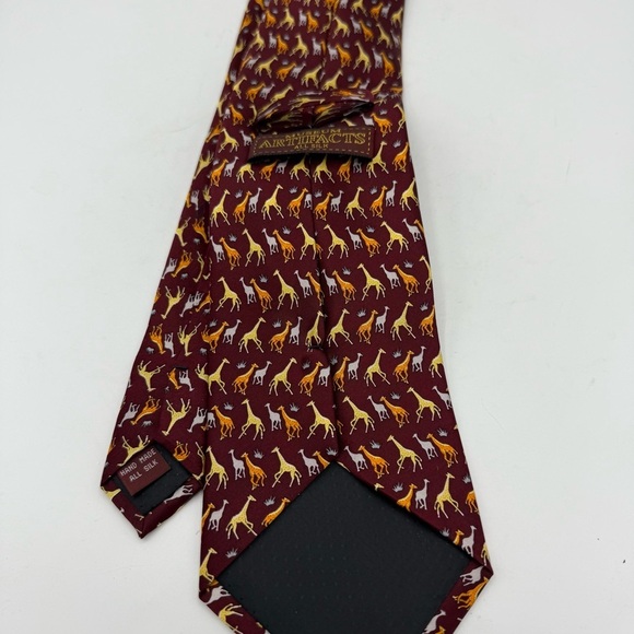 Museum Artifacts Men 100% Silk Running Giraffes Tie Vintage 3.5”rust 62” length - Picture 4 of 4